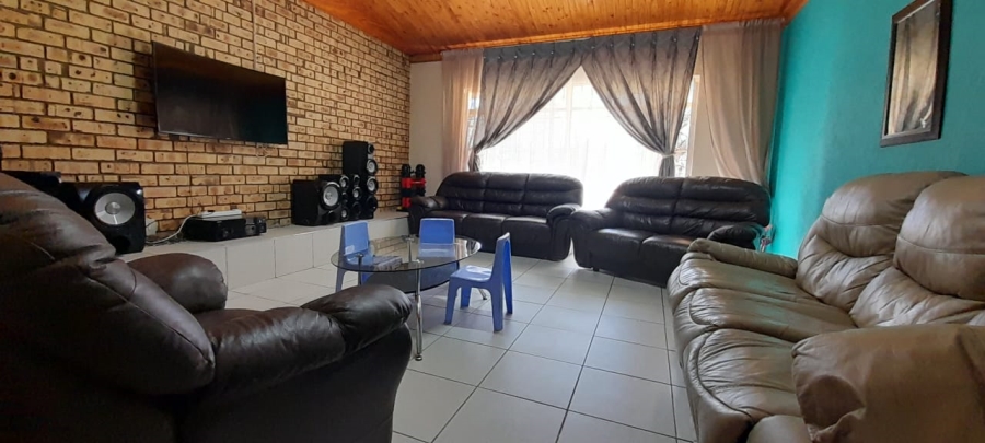 10 Bedroom Property for Sale in Klerksdorp Rural North West